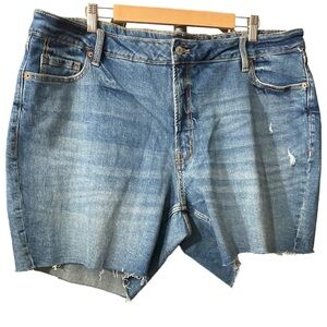 Old Navy High Rise O. G. Straight Secret Smooth Pockets Jean Shorts - Size 22